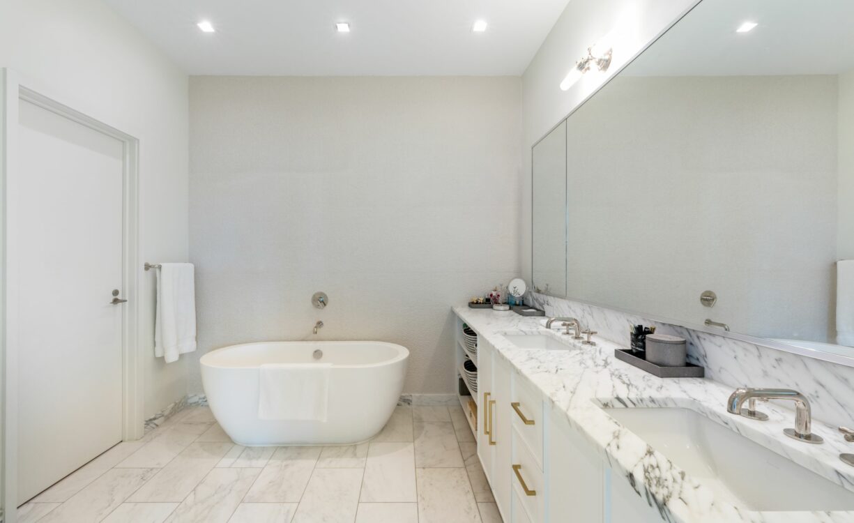 SEAFIRE RESIDENCE N1003  - SEVEN MILE BEACH PENTHOUSE