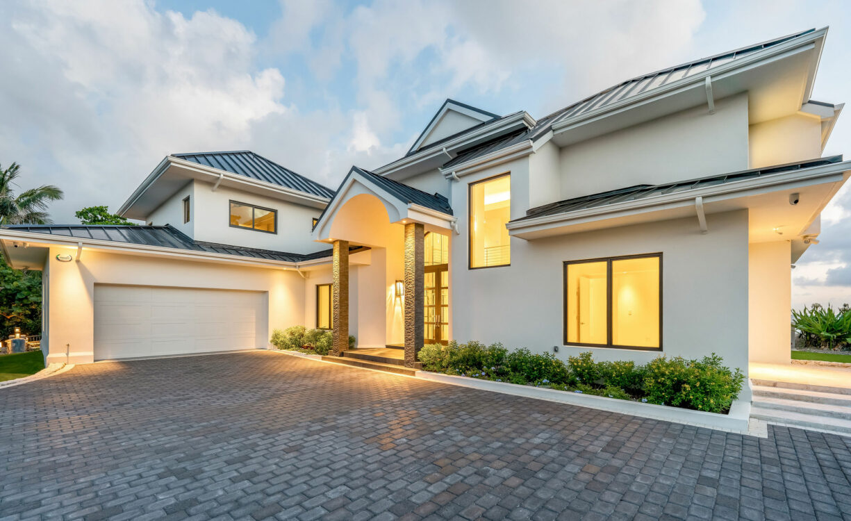 INFINITY RIDGE PROSPECT POINT BEACHFRONT HOME
