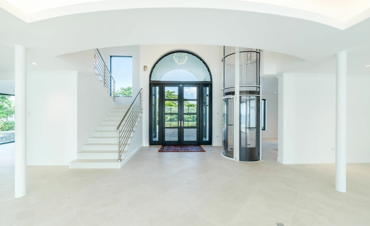 INFINITY RIDGE PROSPECT POINT BEACHFRONT HOME