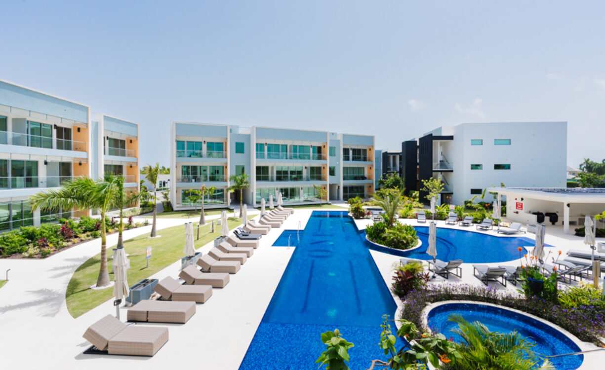ONE CANAL POINT 10 WITH BOAT DOCK