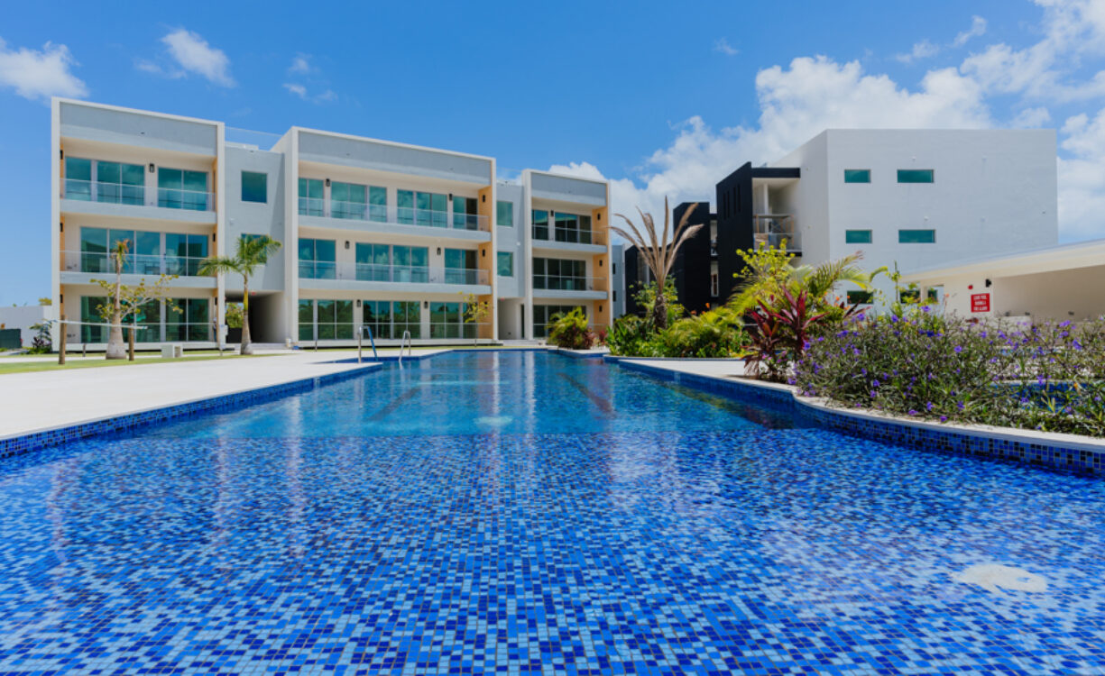 ONE CANAL POINT 10 WITH BOAT DOCK