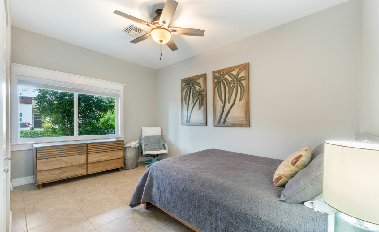 PROSPECT DRIVE 601, CANAL FRONT HOME