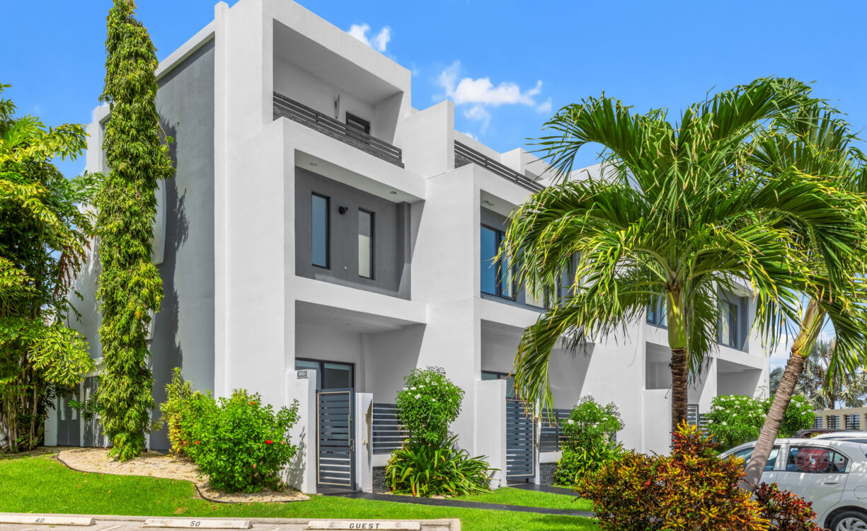 VELA 51, SOUTH SOUND TOWNHOME