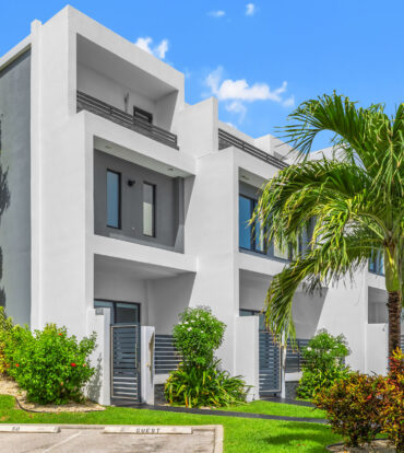 VELA 51, SOUTH SOUND TOWNHOME