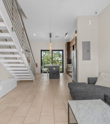 VELA 51, SOUTH SOUND TOWNHOME