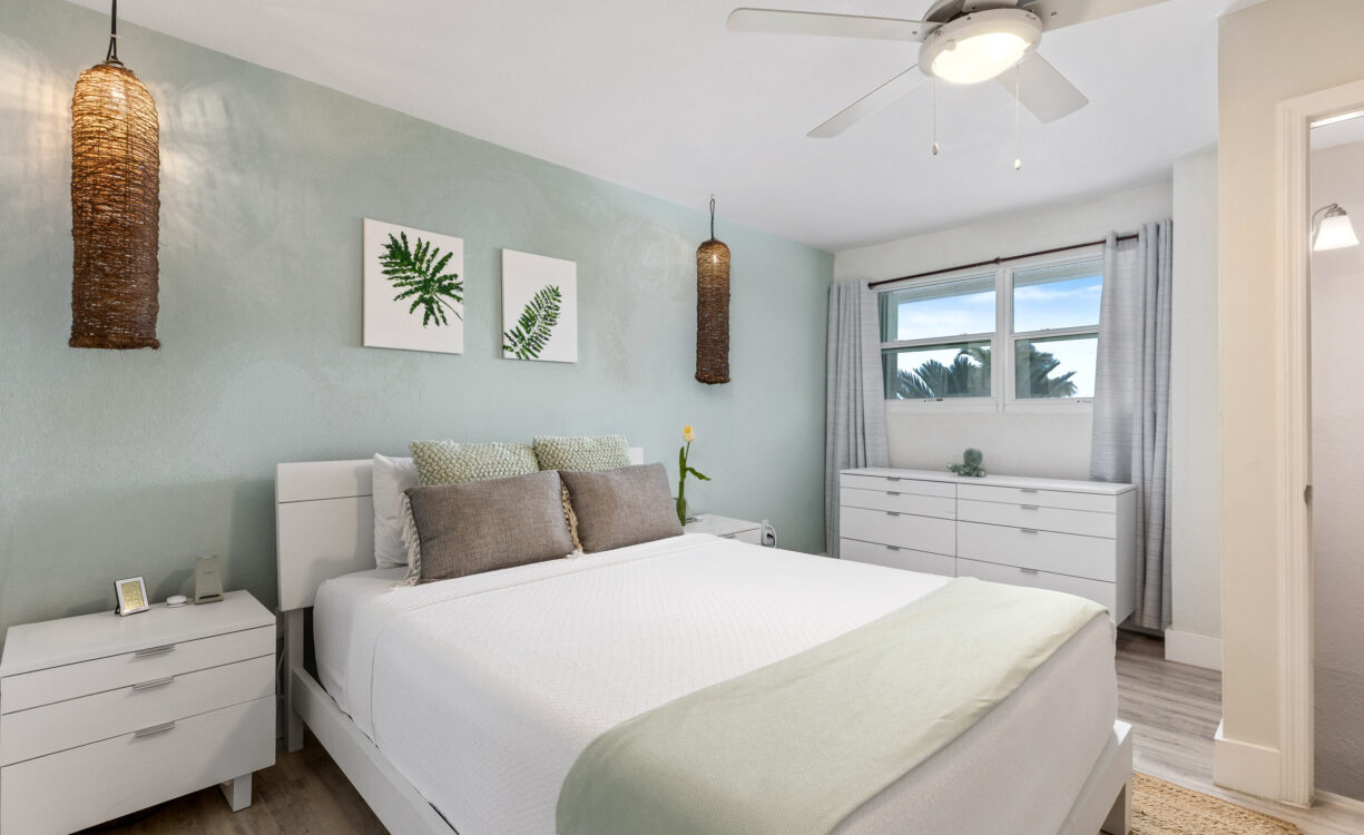 MOON BAY 16, WATERFRONT CONDO