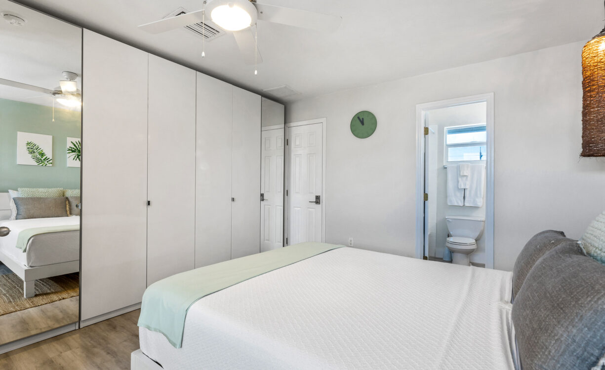 MOON BAY 16, WATERFRONT CONDO