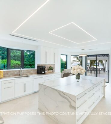 INFINITY RIDGE PROSPECT POINT BEACHFRONT HOME