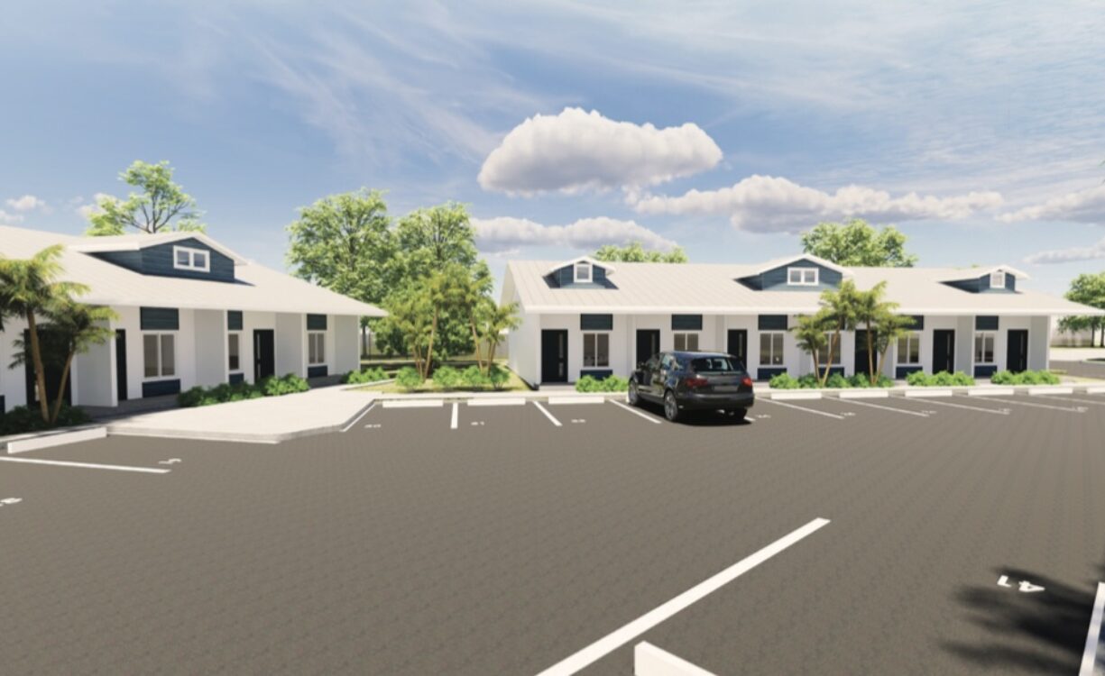 GATEWAY WEST 5, PRIVATE END-UNIT