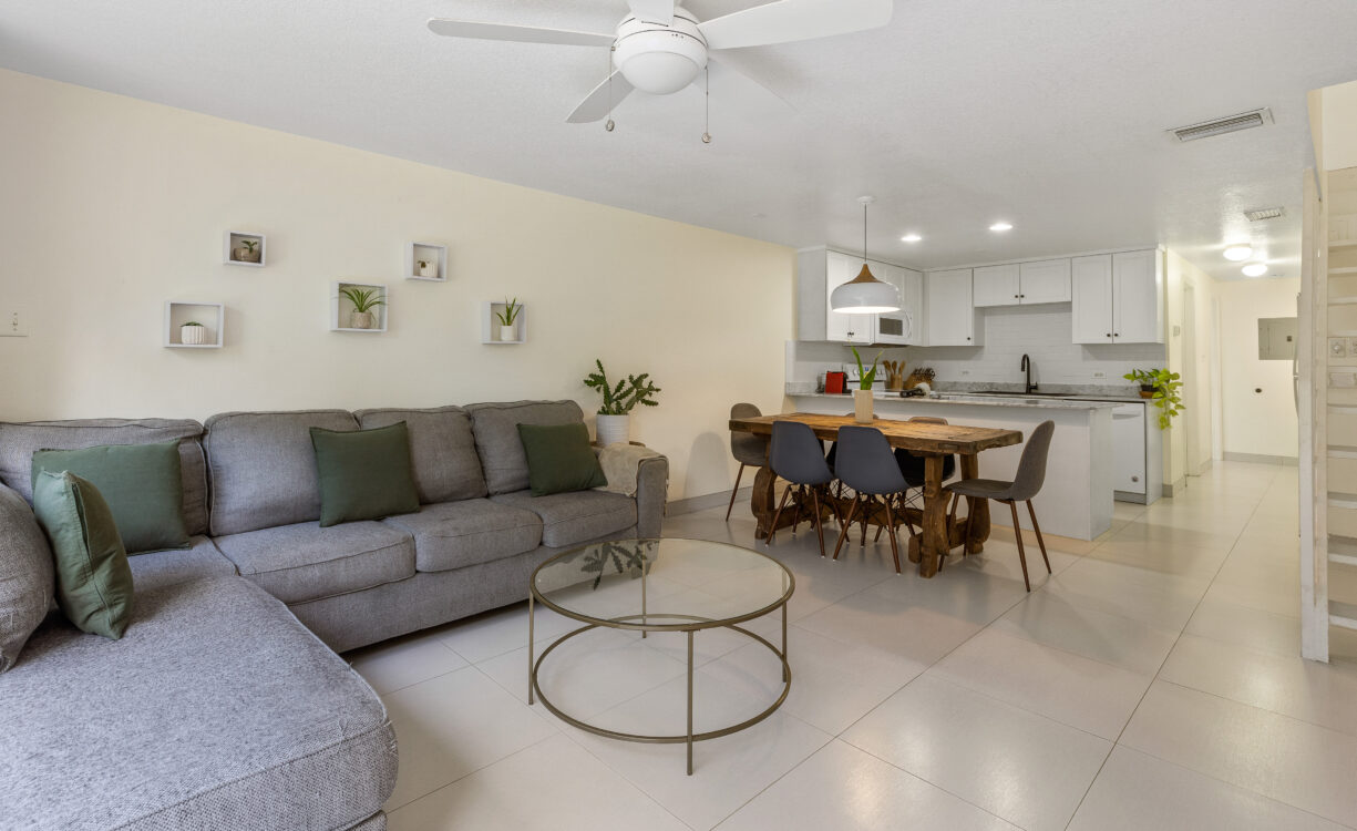 XRYSTAL VILLAGE TOWNHOUSE 17