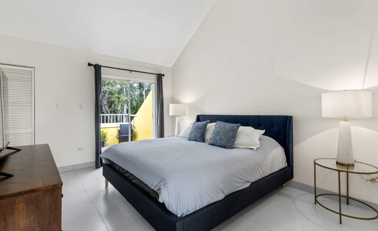 XRYSTAL VILLAGE TOWNHOUSE 17