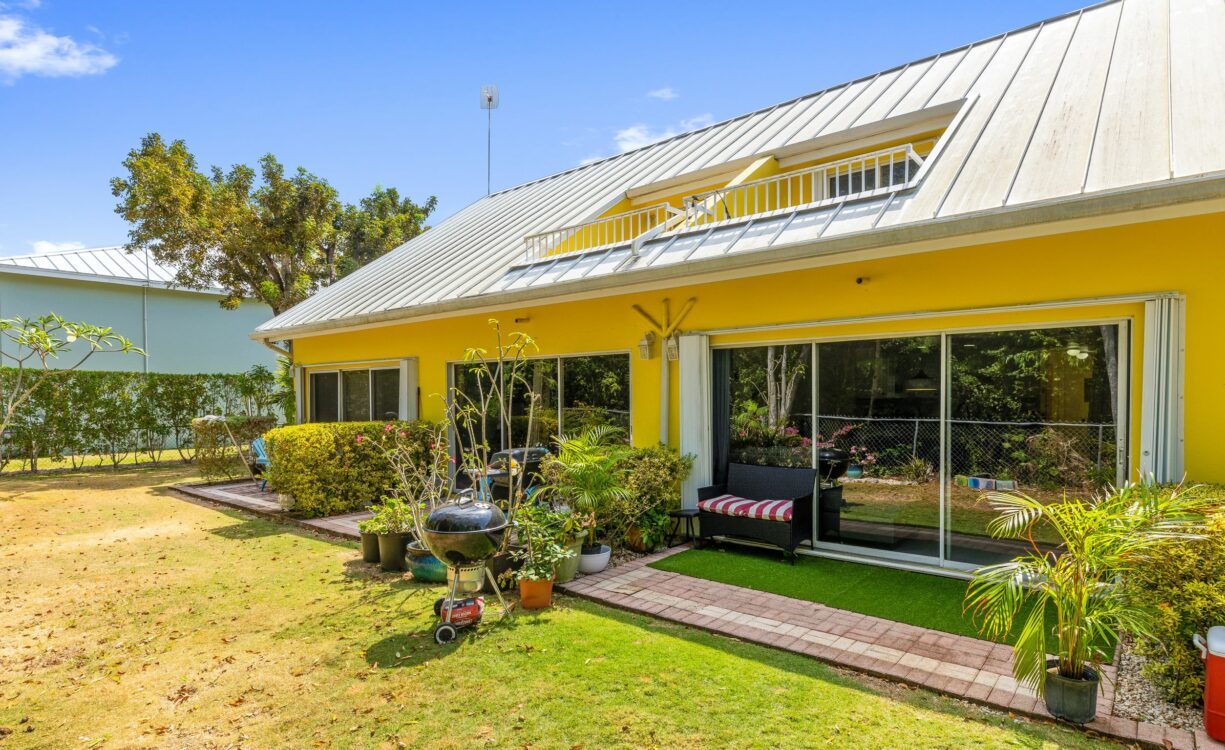 XRYSTAL VILLAGE TOWNHOUSE 17