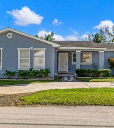 RACKLEY 142, NORTH SOUND ESTATES HOME