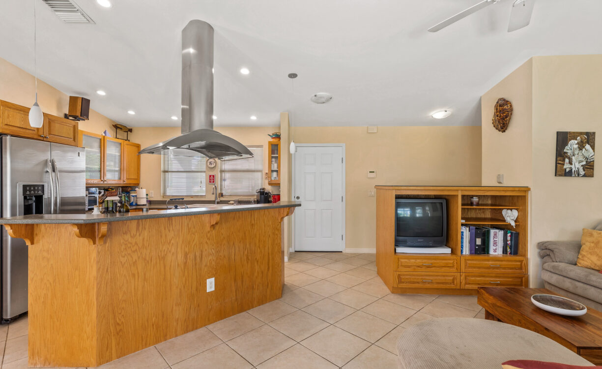 RACKLEY 142, NORTH SOUND ESTATES HOME