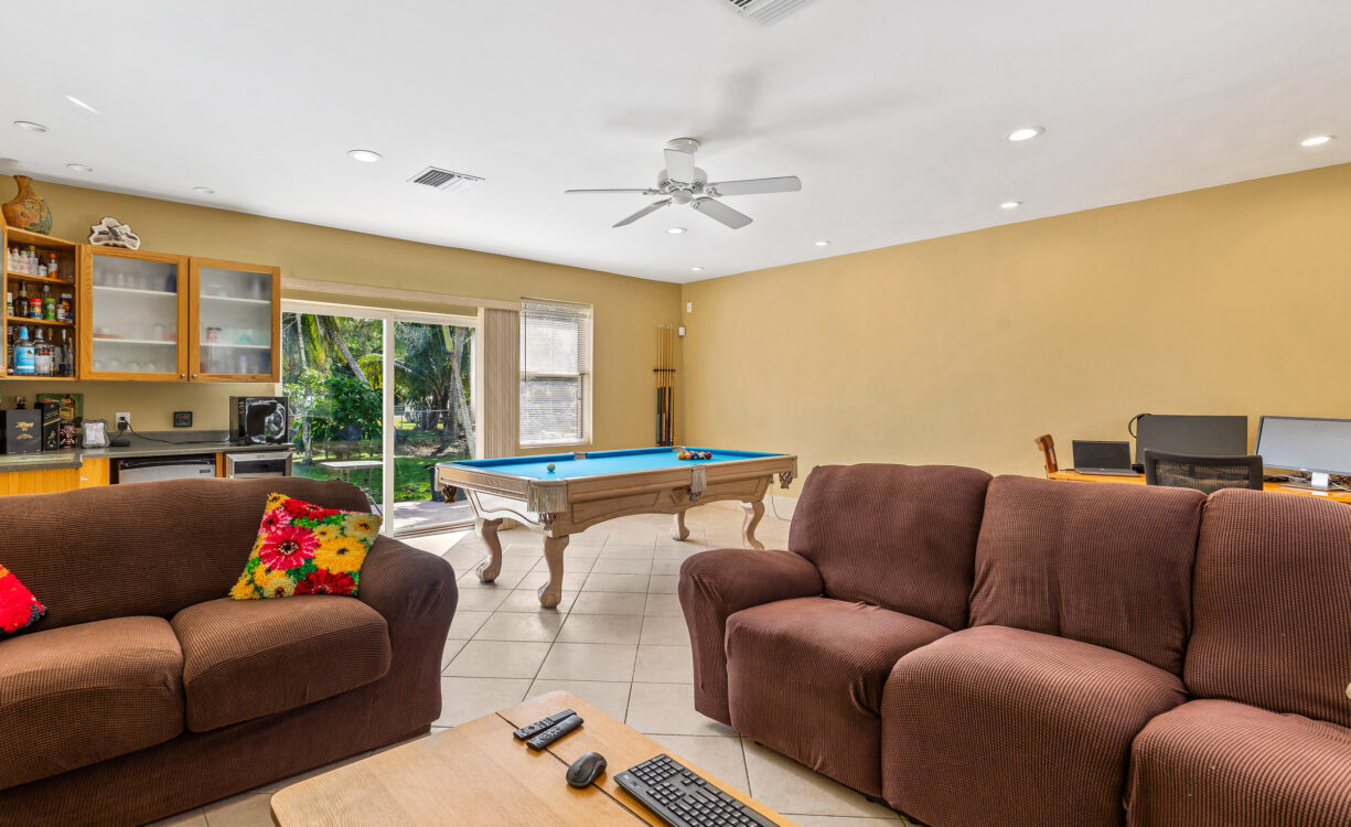 RACKLEY 142, NORTH SOUND ESTATES HOME