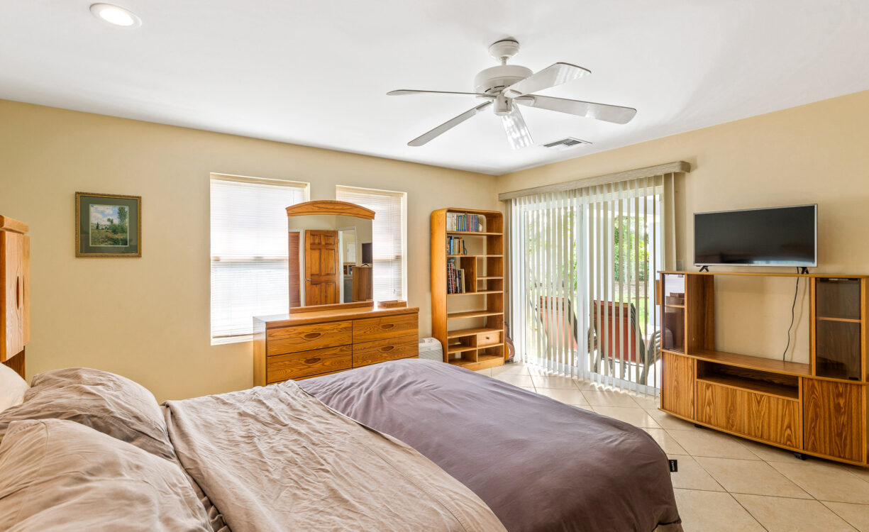 RACKLEY 142, NORTH SOUND ESTATES HOME