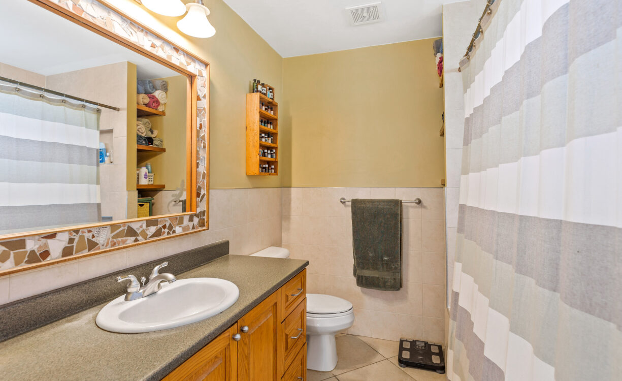RACKLEY 142, NORTH SOUND ESTATES HOME