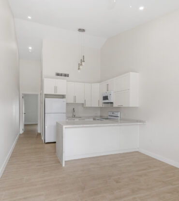 GATEWAY WEST 12, GEORGE TOWN CONDO