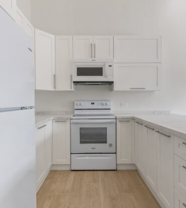 GATEWAY WEST 12, GEORGE TOWN CONDO