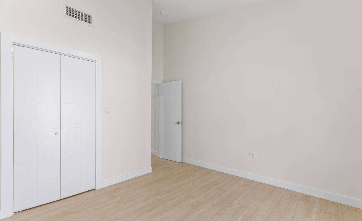 GATEWAY WEST 12, GEORGE TOWN CONDO