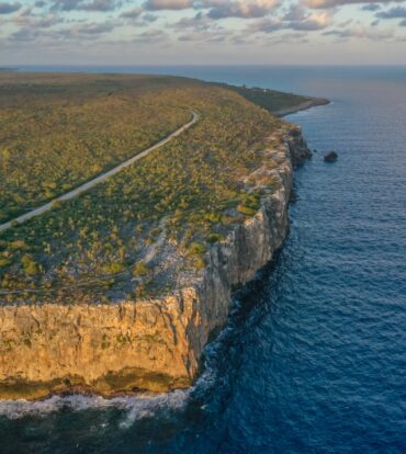 CAYMAN BRAC 0.28 ACRE, CENTRAL LOCATION CORNER LOT