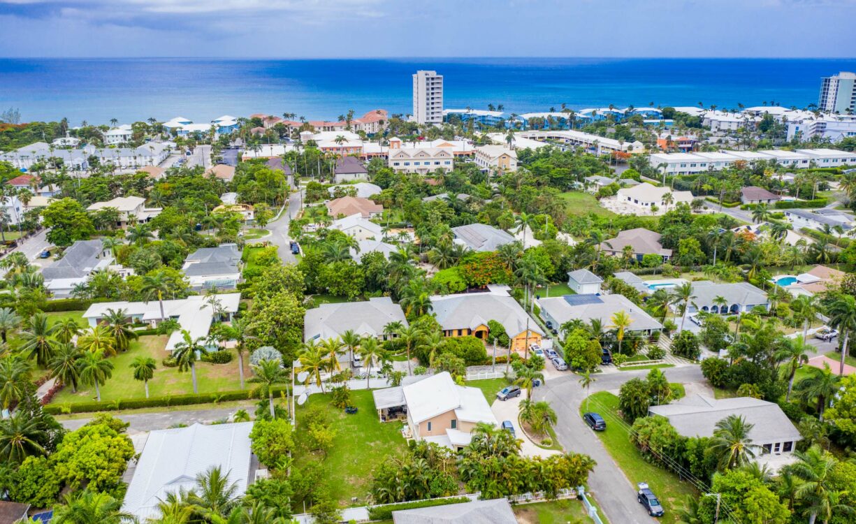 PARKWAY DRIVE 128, SEVEN MILE CORRIDOR WITH TWO INCOME PRODUCING APARTMENTS