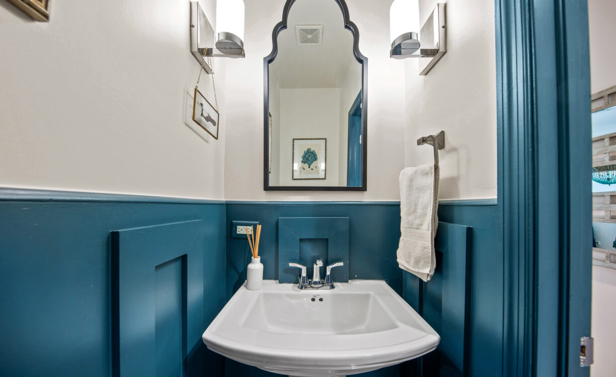 SNUG HARBOUR VILLAS 2, WATERFRONT TOWNHOME