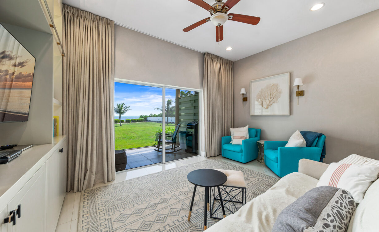 SNUG HARBOUR VILLAS 2, WATERFRONT TOWNHOME