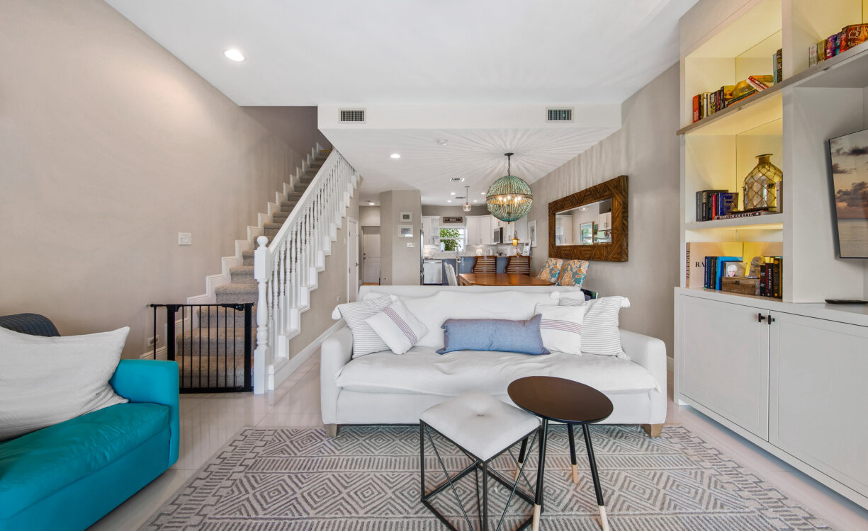 SNUG HARBOUR VILLAS 2, WATERFRONT TOWNHOME