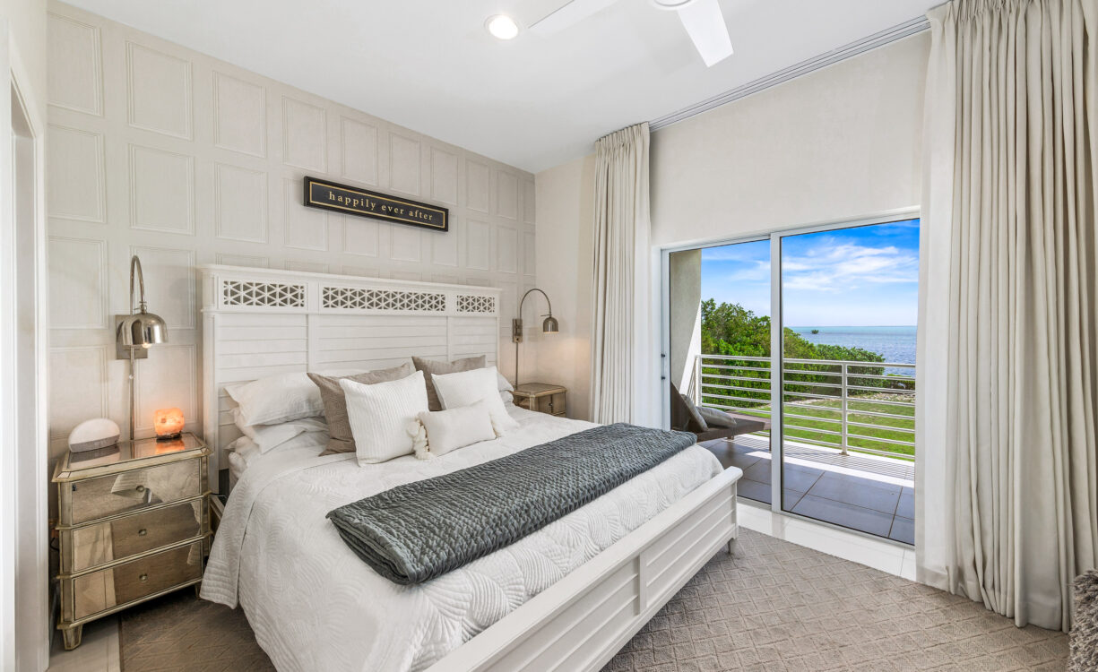 SNUG HARBOUR VILLAS 2, WATERFRONT TOWNHOME