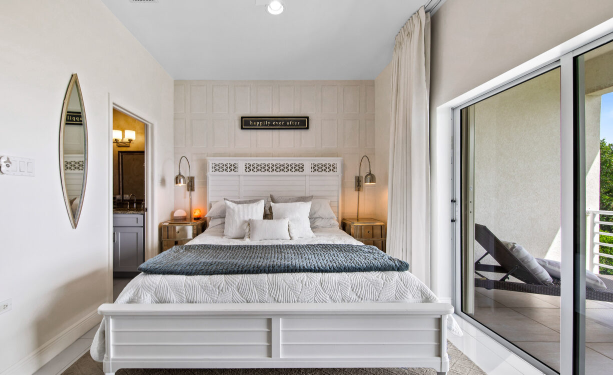SNUG HARBOUR VILLAS 2, WATERFRONT TOWNHOME