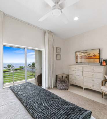 SNUG HARBOUR VILLAS 2, WATERFRONT TOWNHOME