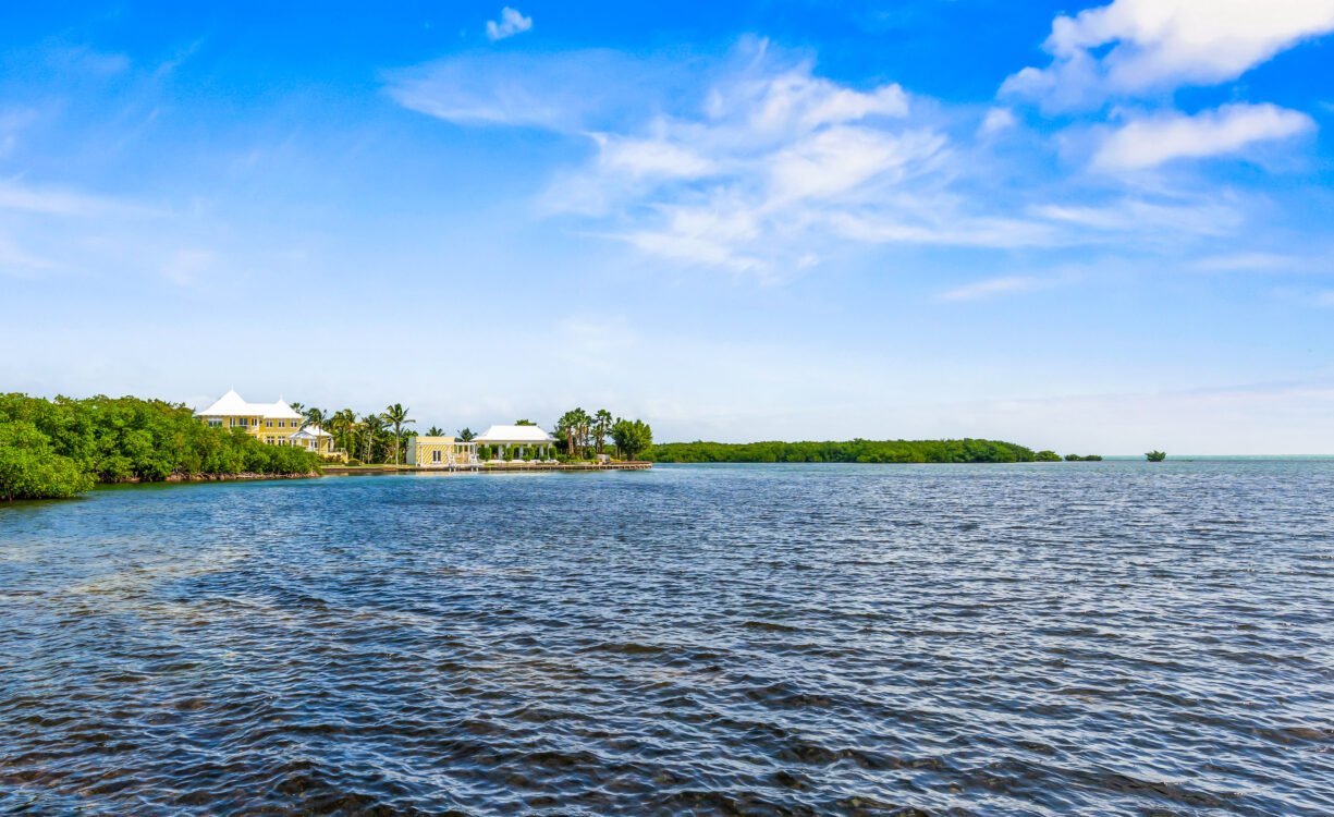 SNUG HARBOUR VILLAS 2, WATERFRONT TOWNHOME