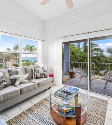 MOON BAY, BEACHFRONT 2 BED