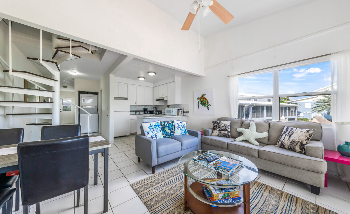 MOON BAY, BEACHFRONT 2 BED