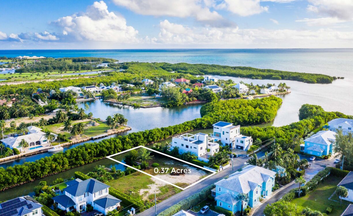 CLIPPER BAY 0.37 ACRES, CANAL FRONT
