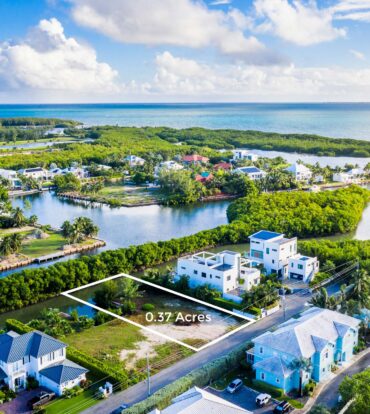 CLIPPER BAY 0.37 ACRES, CANAL FRONT