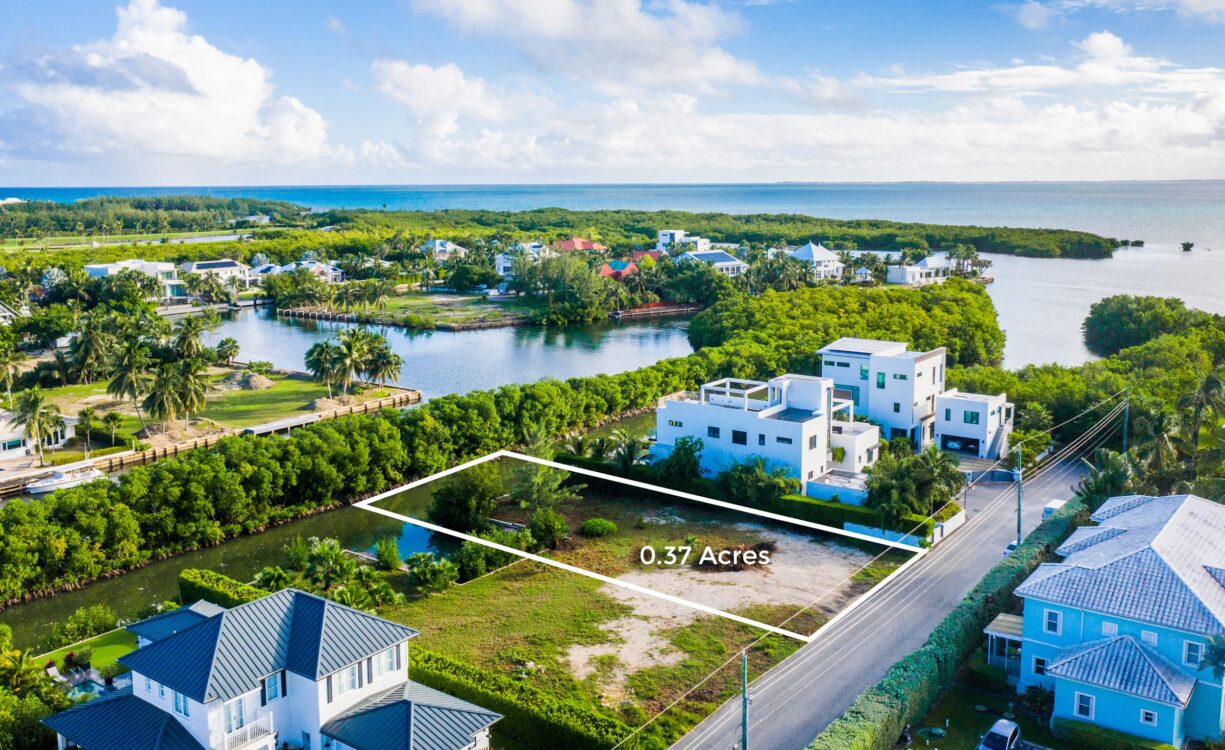 CLIPPER BAY 0.37 ACRES, CANAL FRONT