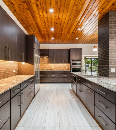 GLADE DRIVE 44, WEST BAY HOME & APARTMENT