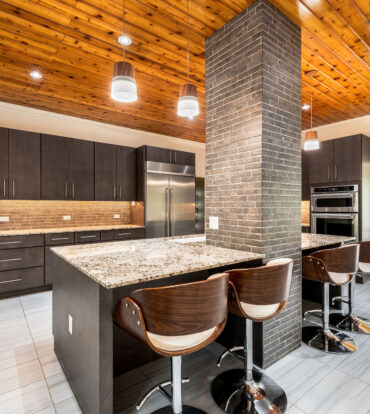GLADE DRIVE 44, WEST BAY HOME & APARTMENT
