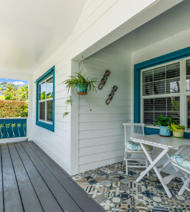 CHARMING COTTAGE, PROSPECT DRIVE