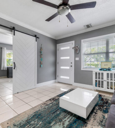 CHARMING COTTAGE, PROSPECT DRIVE