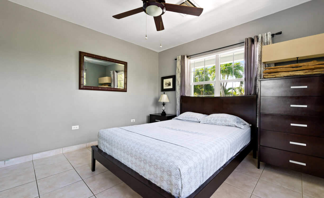CHARMING COTTAGE, PROSPECT DRIVE