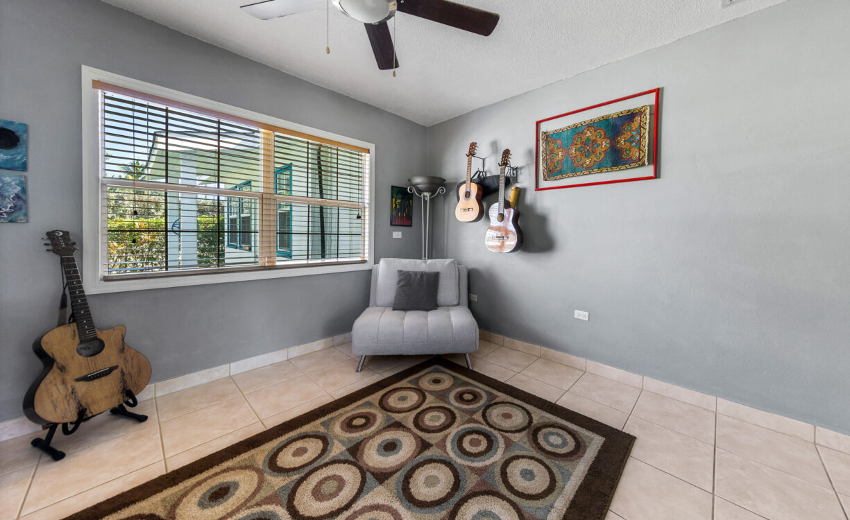 CHARMING COTTAGE, PROSPECT DRIVE