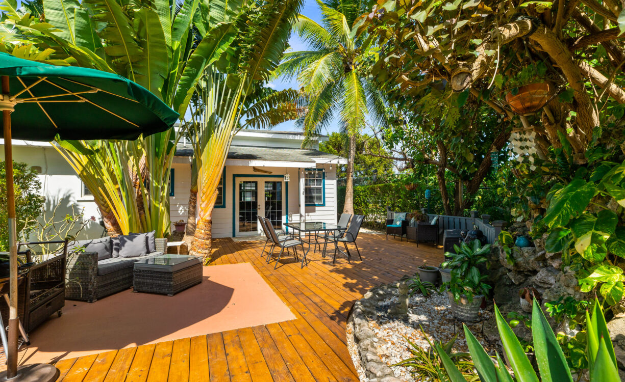 CHARMING COTTAGE, PROSPECT DRIVE