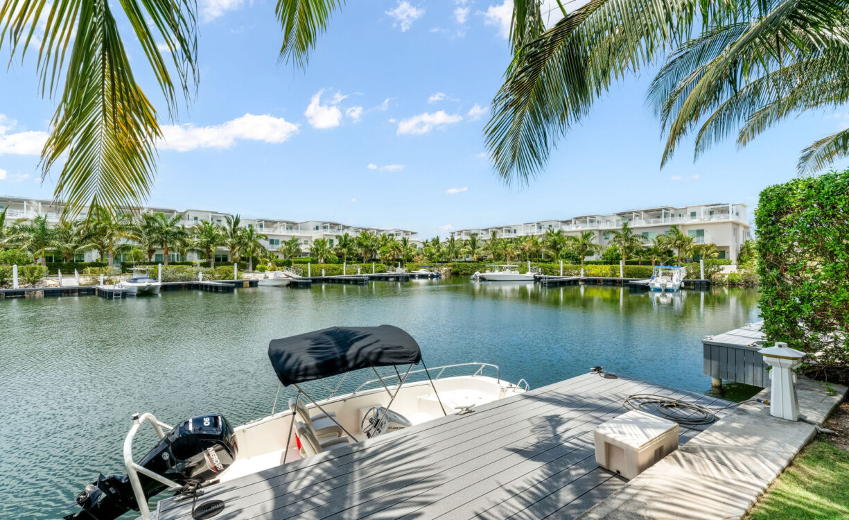 CYPRESS POINTE NORTH 303, CRYSTAL HARBOUR VILLA