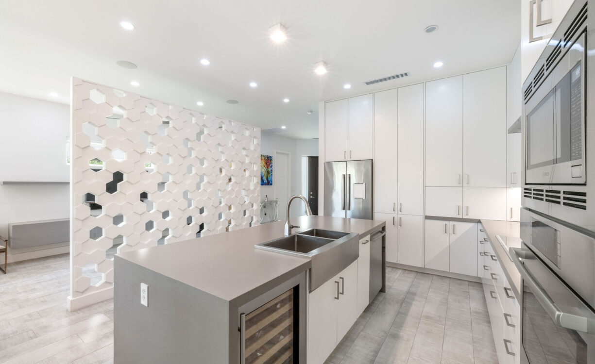 CYPRESS POINTE NORTH 303, CRYSTAL HARBOUR VILLA
