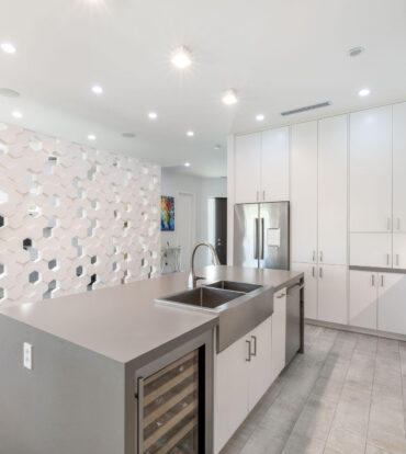 CYPRESS POINTE NORTH 303, CRYSTAL HARBOUR VILLA