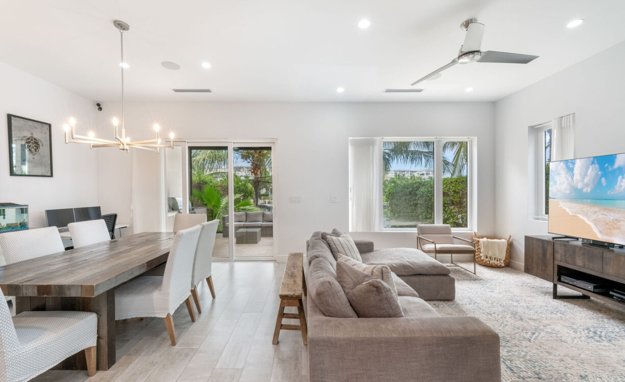 CYPRESS POINTE NORTH 303, CRYSTAL HARBOUR VILLA