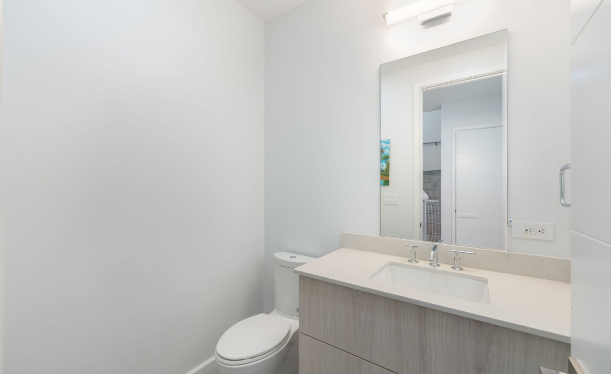 CYPRESS POINTE NORTH 303, CRYSTAL HARBOUR VILLA
